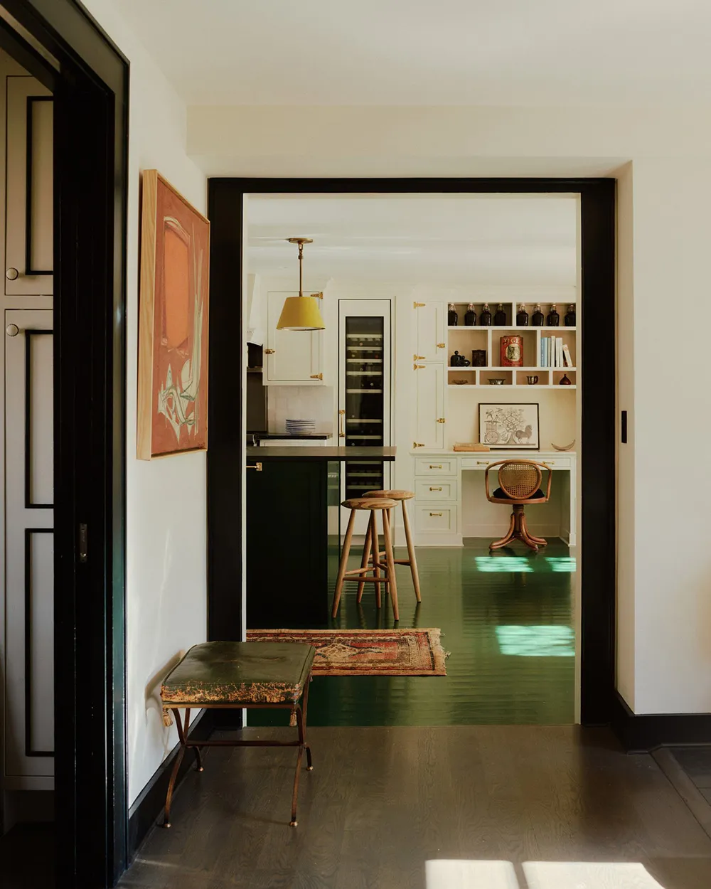 Interiores acogedores bajo los rayos del sol: viejo coto en Connecticut - Gallery image 7