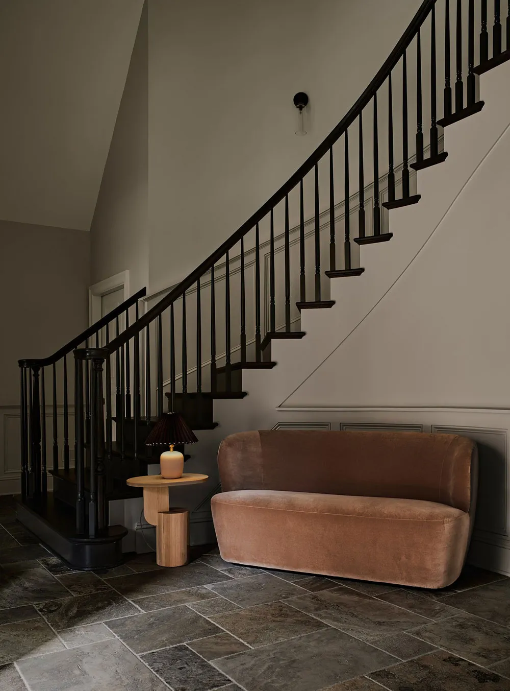 Атмосферні приглушені тони в дизайні підміського будинку недалеко від Нью-Йорка - Gallery image 9