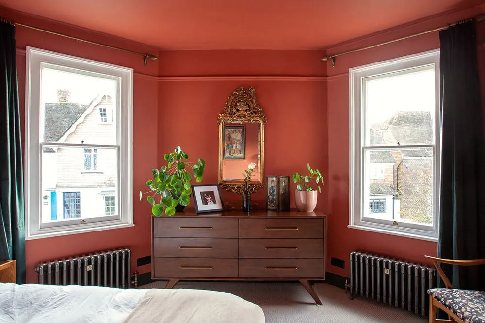 Rich Red and Green Tones in Vintage Victorian Mansion Interiors - Gallery image 18