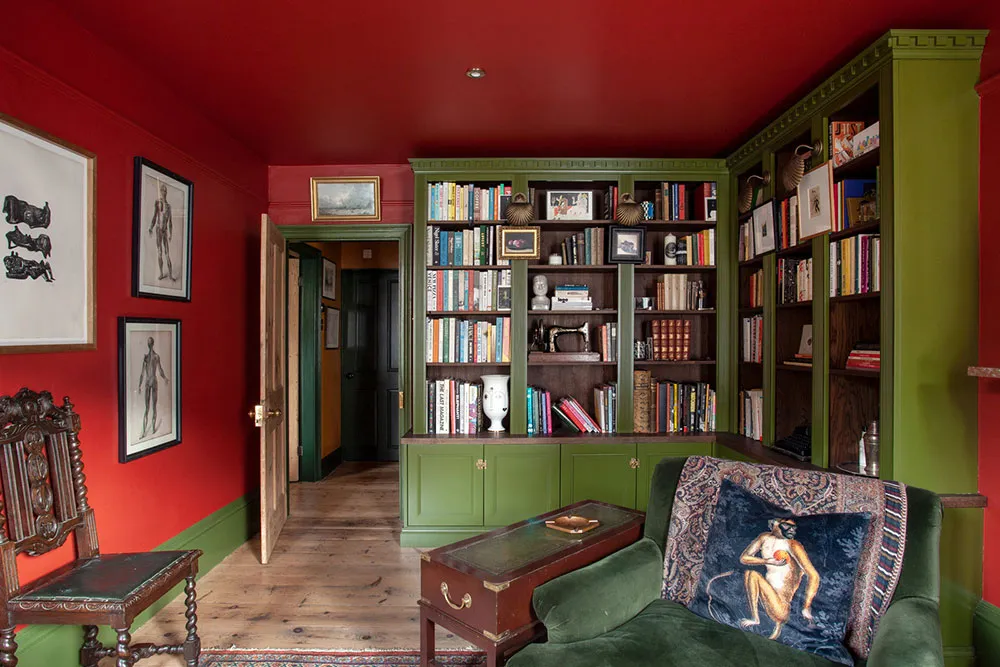 Rich Red and Green Tones in Vintage Victorian Mansion Interiors - Gallery image 4