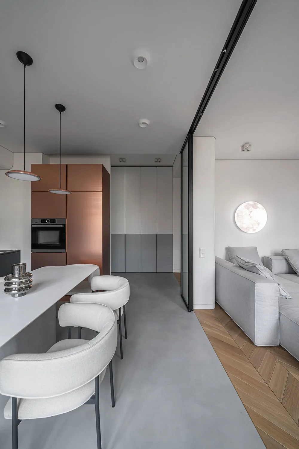 Minimalism, Rounded Corners and Shutters: Apartment in Kyiv (77 sqm) - Gallery image 3