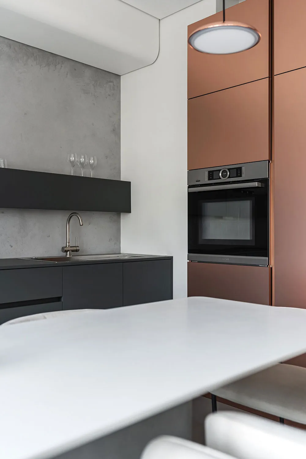 Minimalism, Rounded Corners and Shutters: Apartment in Kyiv (77 sqm) - Gallery image 6