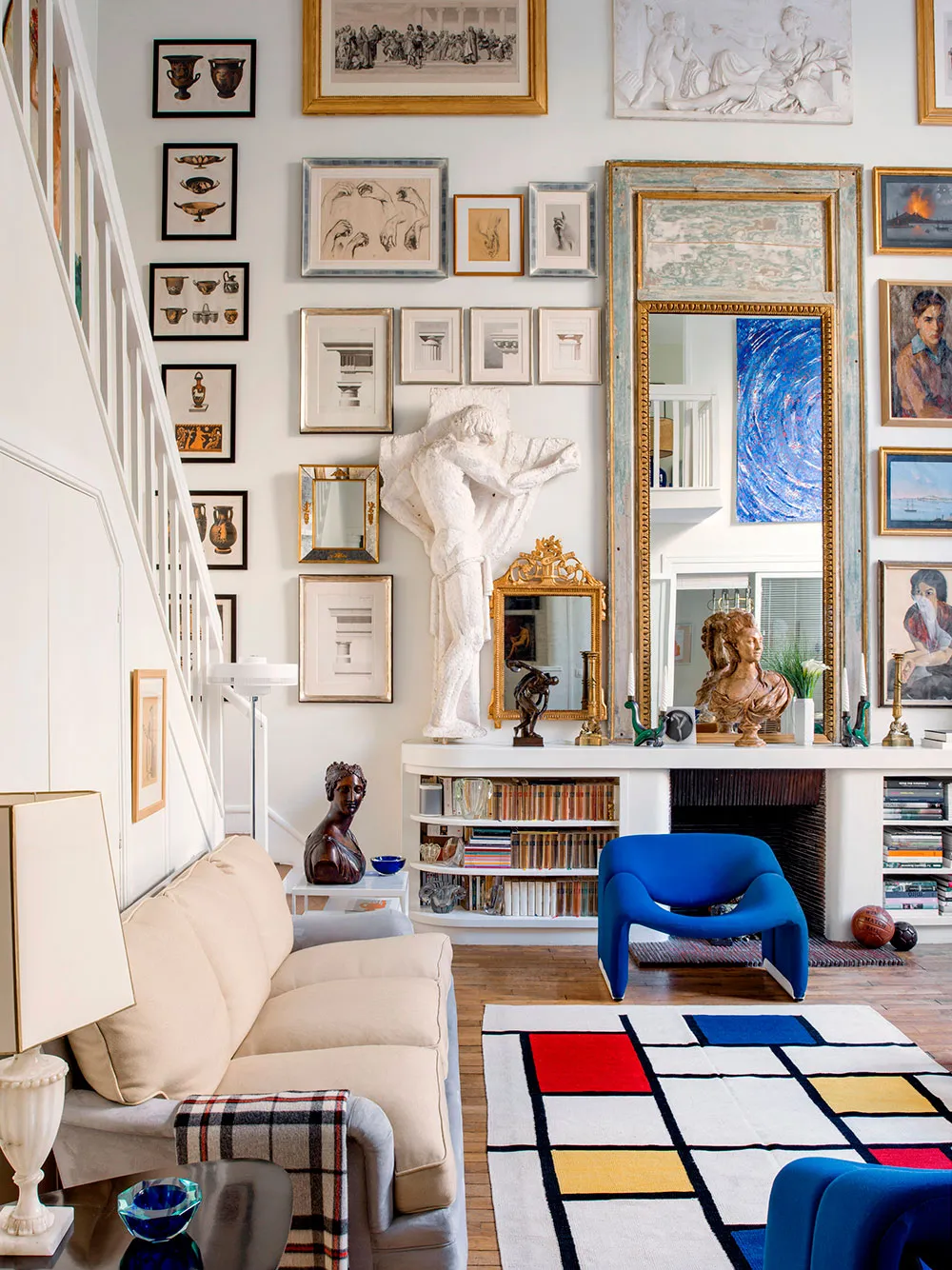 Creative Loft with Paintings and Sculptures on Montmartre - Gallery image 1