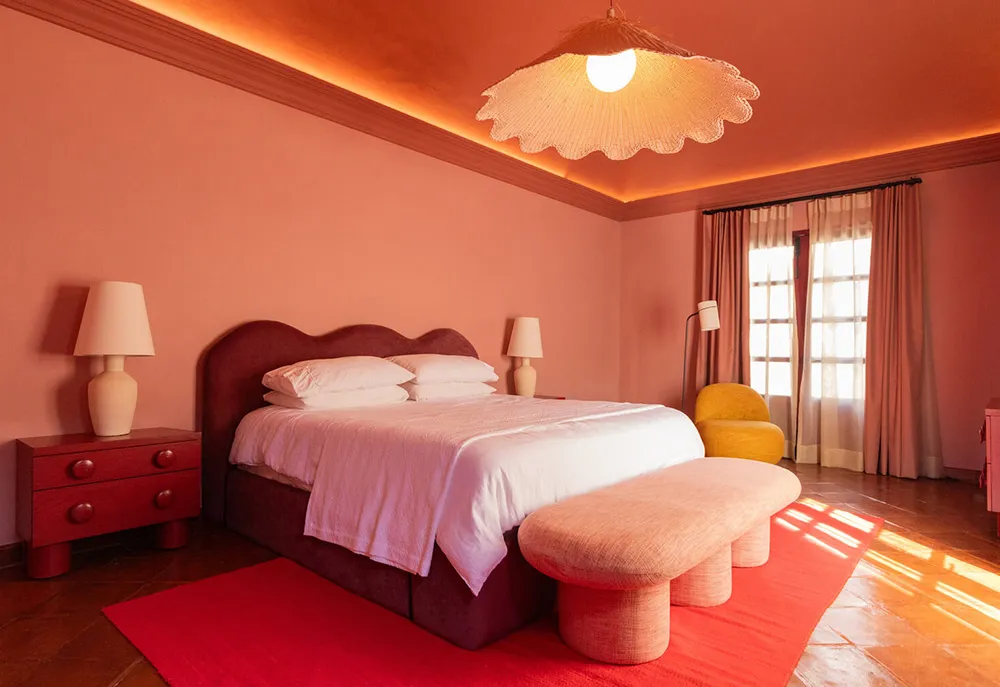 Fleischige Farben und ekliges Design eines ungewöhnlichen Hauses in Mexiko - Gallery image 10