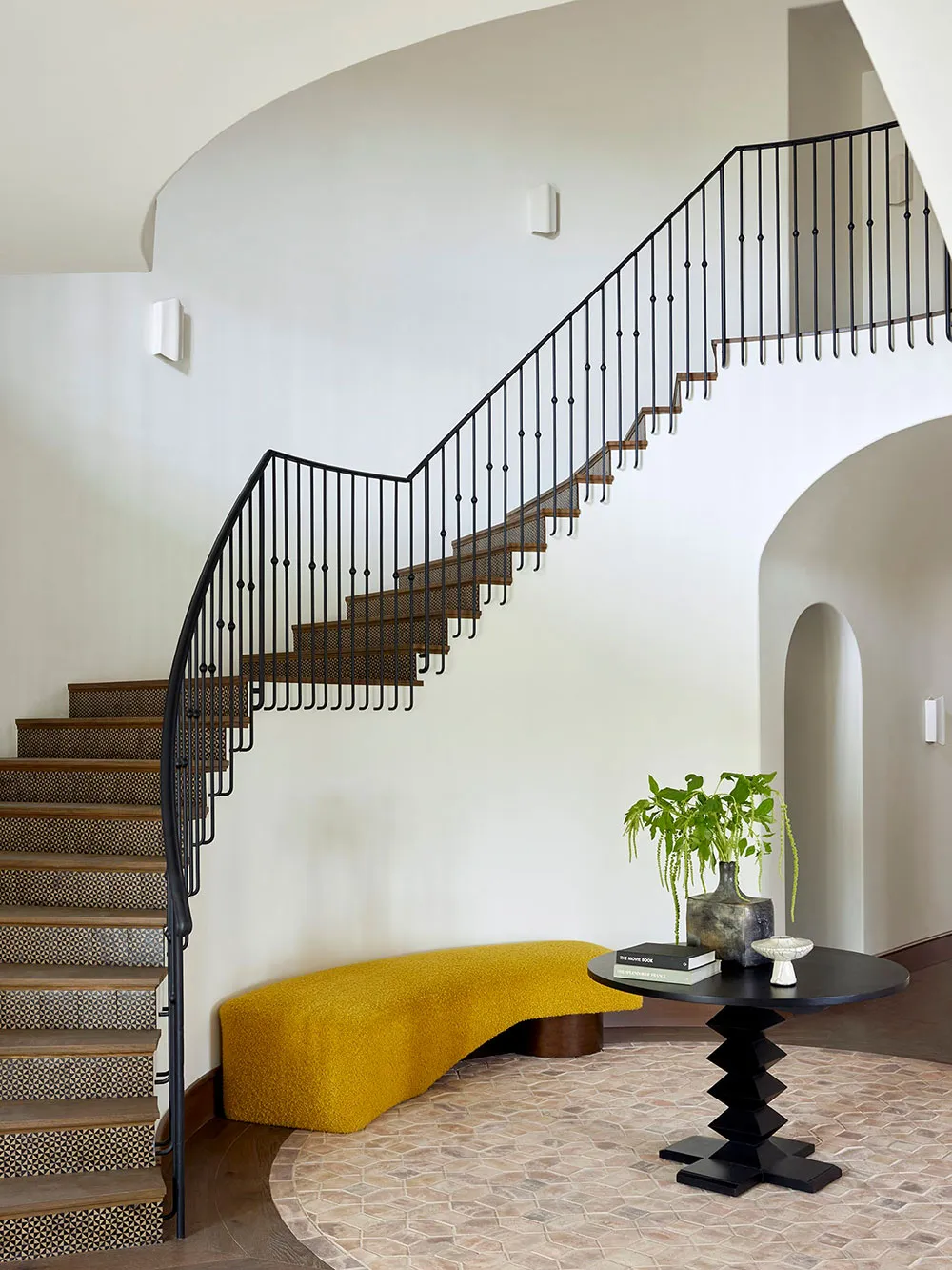 Moderne Akzente im Design einer Villa im europäischen Stil in Kalifornien - Gallery image 5