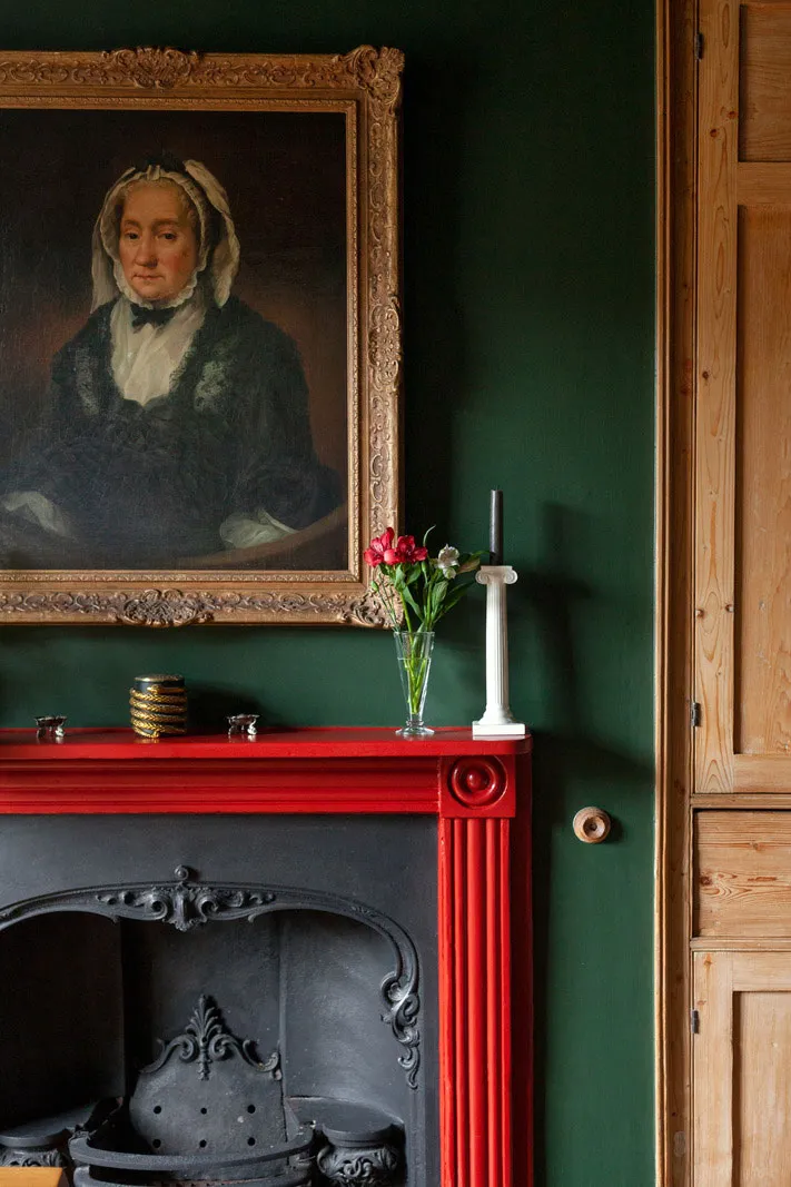 Rich Red and Green Tones in Vintage Victorian Mansion Interiors - Gallery image 16