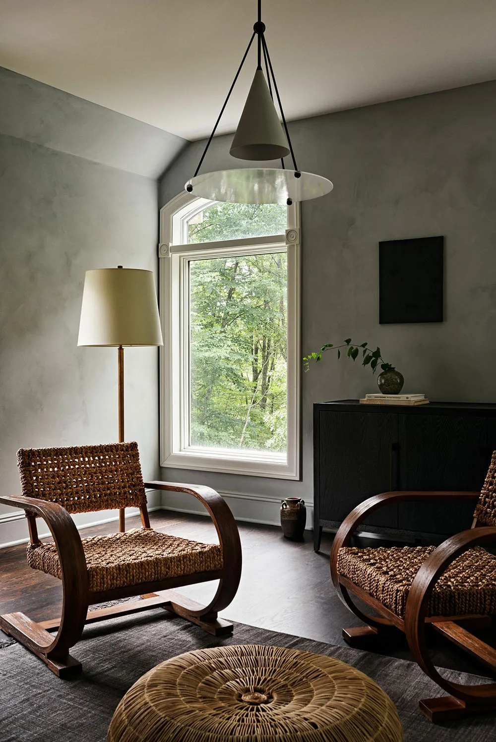 Атмосферні приглушені тони в дизайні підміського будинку недалеко від Нью-Йорка - Gallery image 16