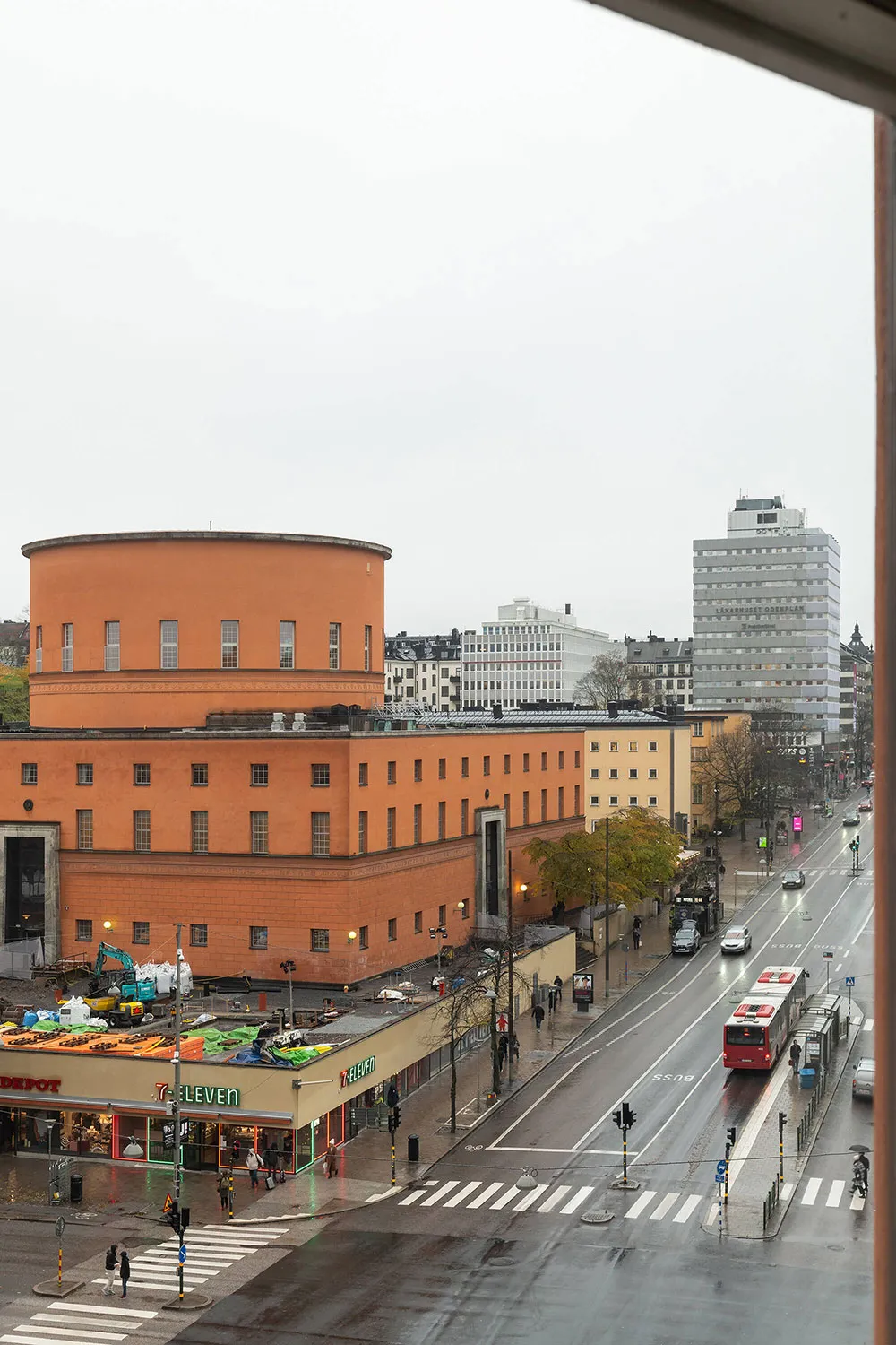 Elegant Interior in Blue Tones in a Historic House in Central Stockholm - Gallery image 9