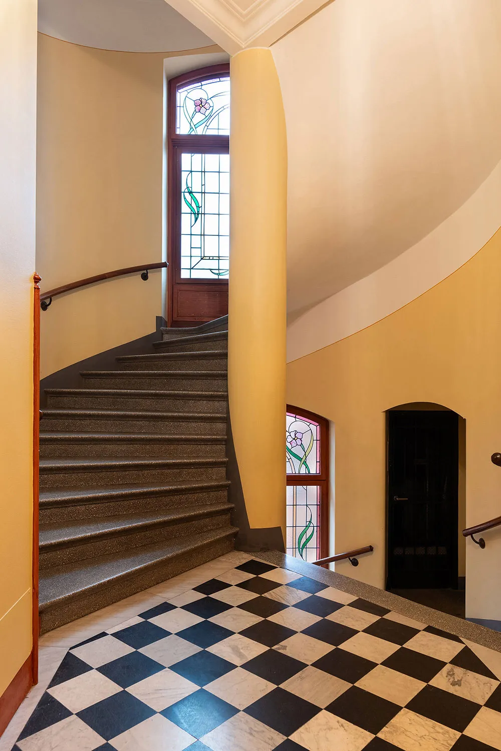 Elegant Interior in Blue Tones in a Historic House in Central Stockholm - Gallery image 29