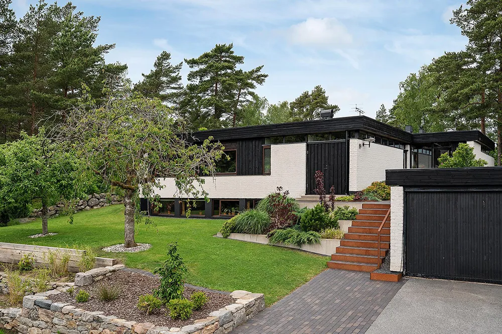 Modernist Villa Among Traditional Cottages in Sweden - Gallery image 35