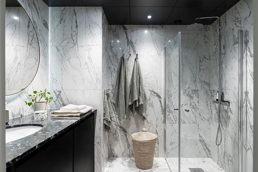 Mínimismo blanco y negro suave en Estocolmo (58 m²) - Gallery image 13