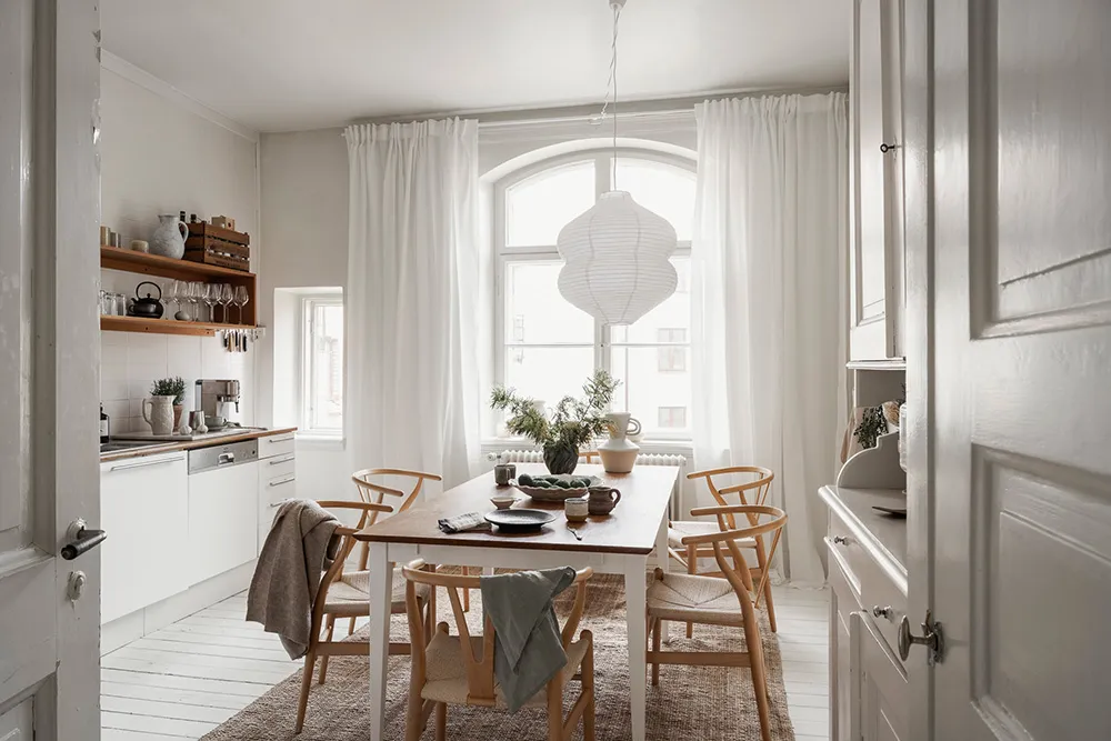 Miękki i ciepły skandynawski интерьер małej mieszkania 51 m² - Gallery image 18