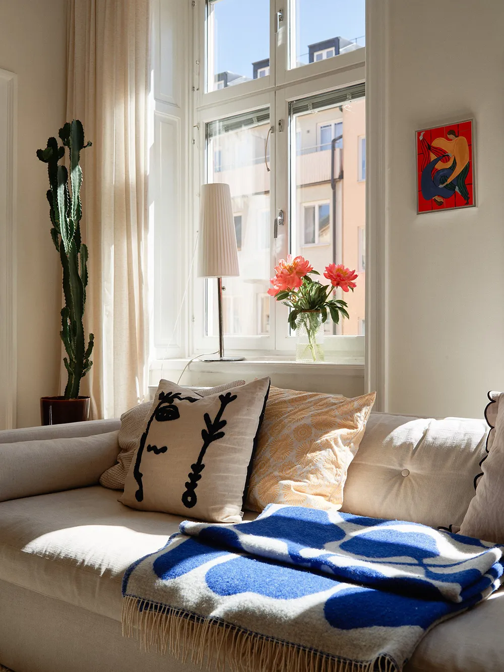 Interior soleado en Estocolmo con toques coloridos - Gallery image 6