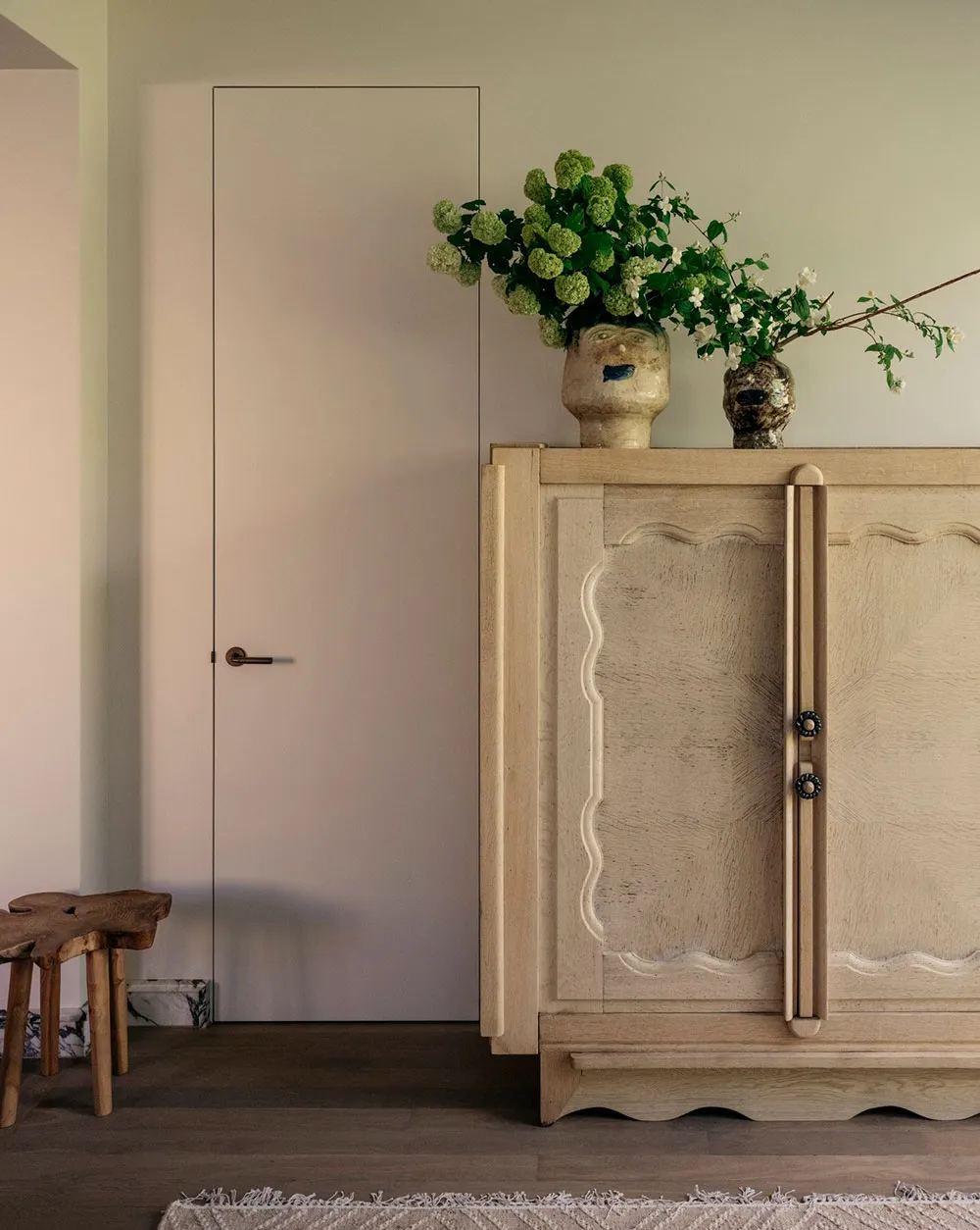 Spokojna elegancja domu projektanta w Sydney - Gallery image 10