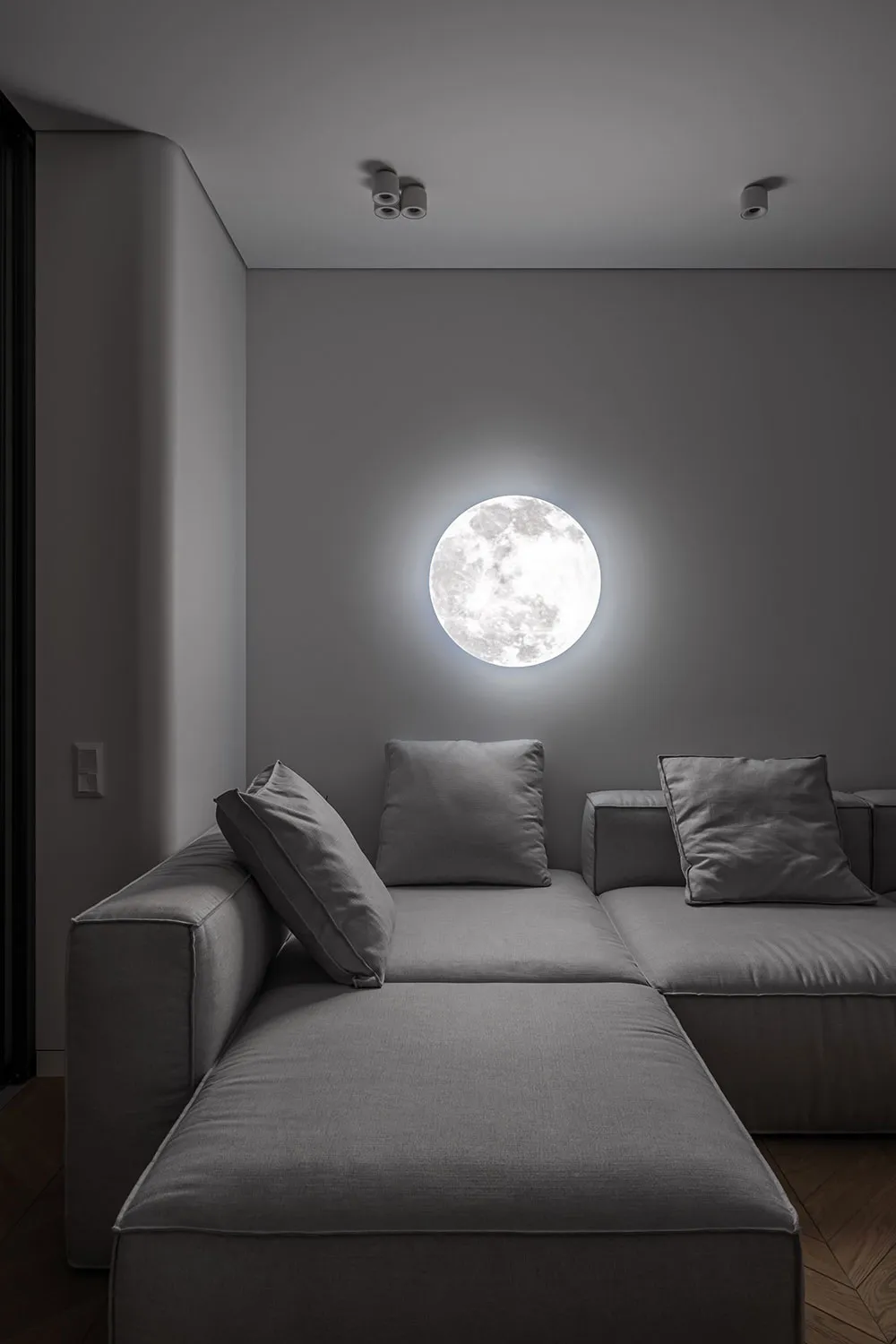 Minimalism, Rounded Corners and Shutters: Apartment in Kyiv (77 sqm) - Gallery image 9