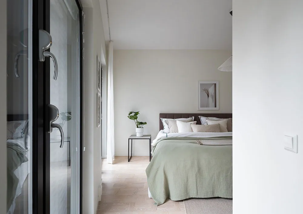 Mínimismo blanco y negro suave en Estocolmo (58 m²) - Gallery image 9