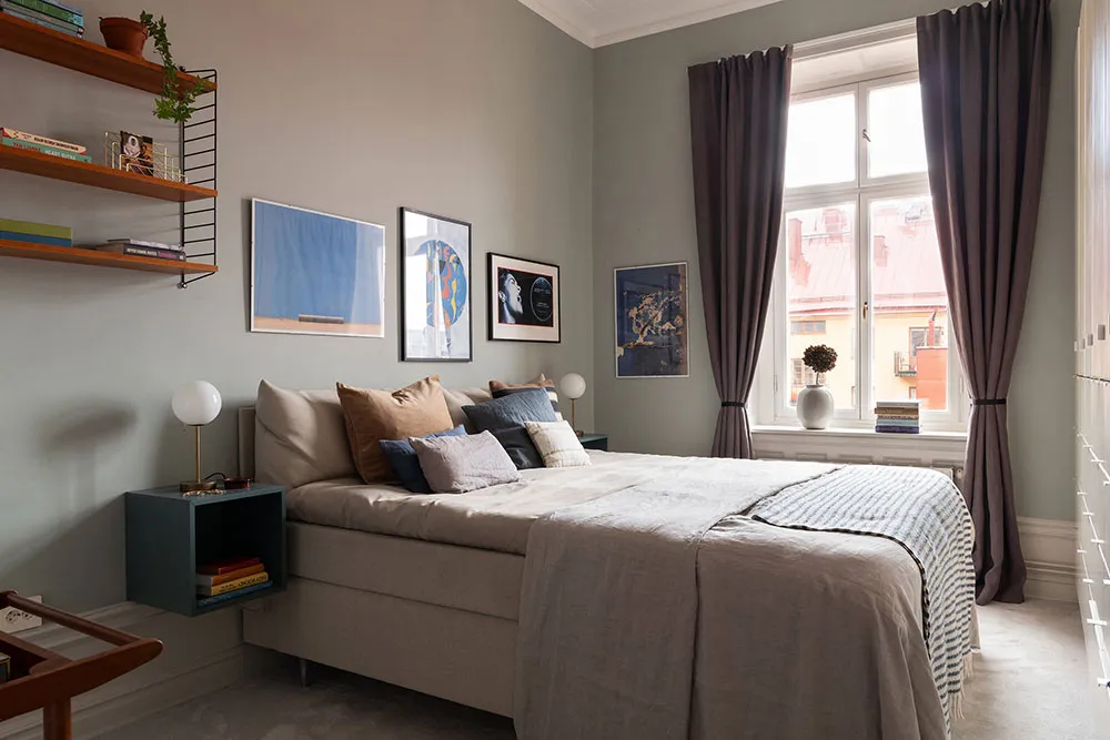 Elegant Interior in Blue Tones in a Historic House in Central Stockholm - Gallery image 19