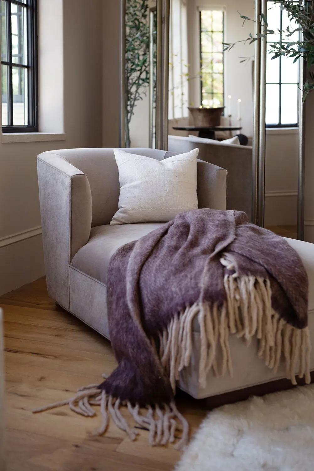 Espacio impresionante y diseño cálido: casa junto a un lago en EE. UU. - Gallery image 15