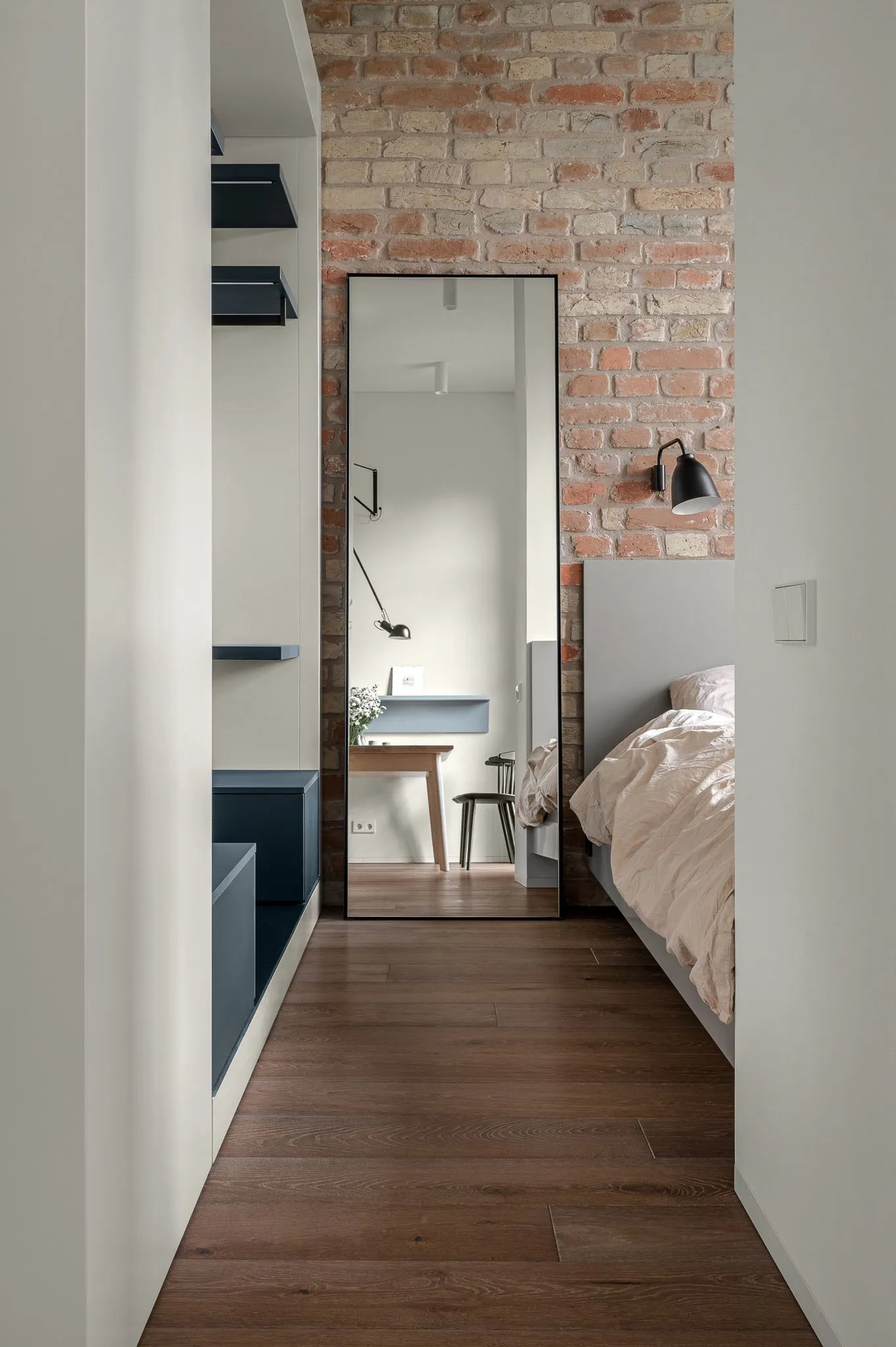 Compact Life in 38 sqm: Stylish Studio Apartment in Kyiv - Gallery image 11