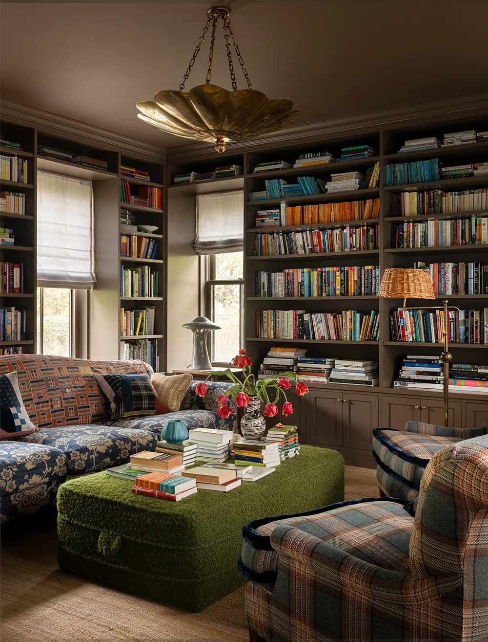 Motifs floraux dans chaque pièce : cottage confortable sur Long Island - Gallery image 14