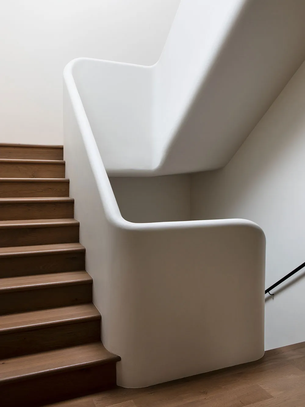 Peaceful and elegant modern interior of a townhouse in Brooklyn - Gallery image 8