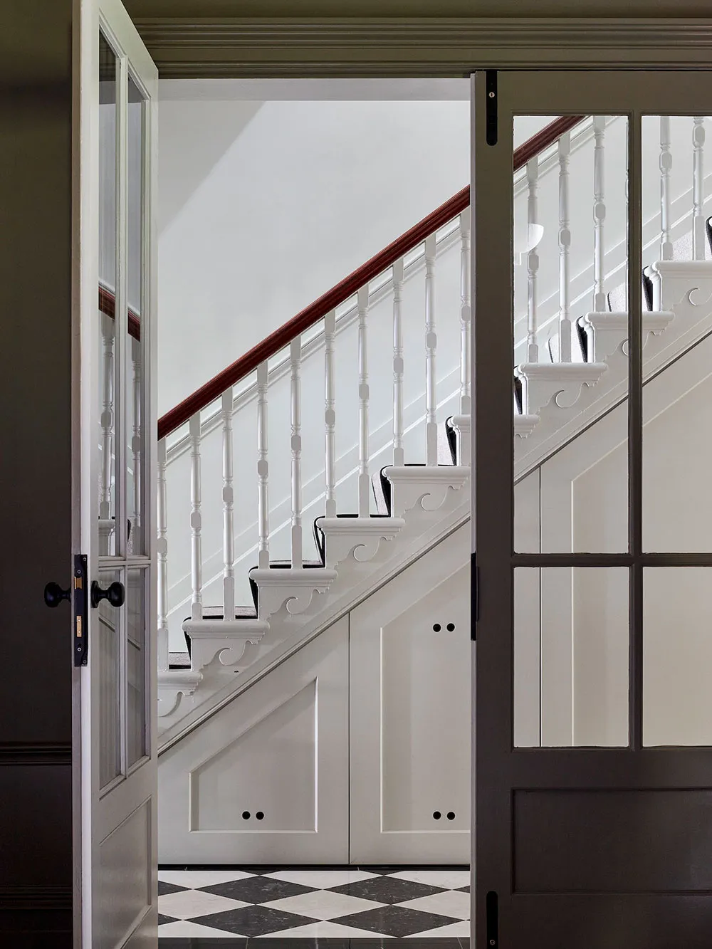 Gemäßigte Farbpalette und ästhetische moderne Innenausstattungen: Haus in Melbourne - Gallery image 16