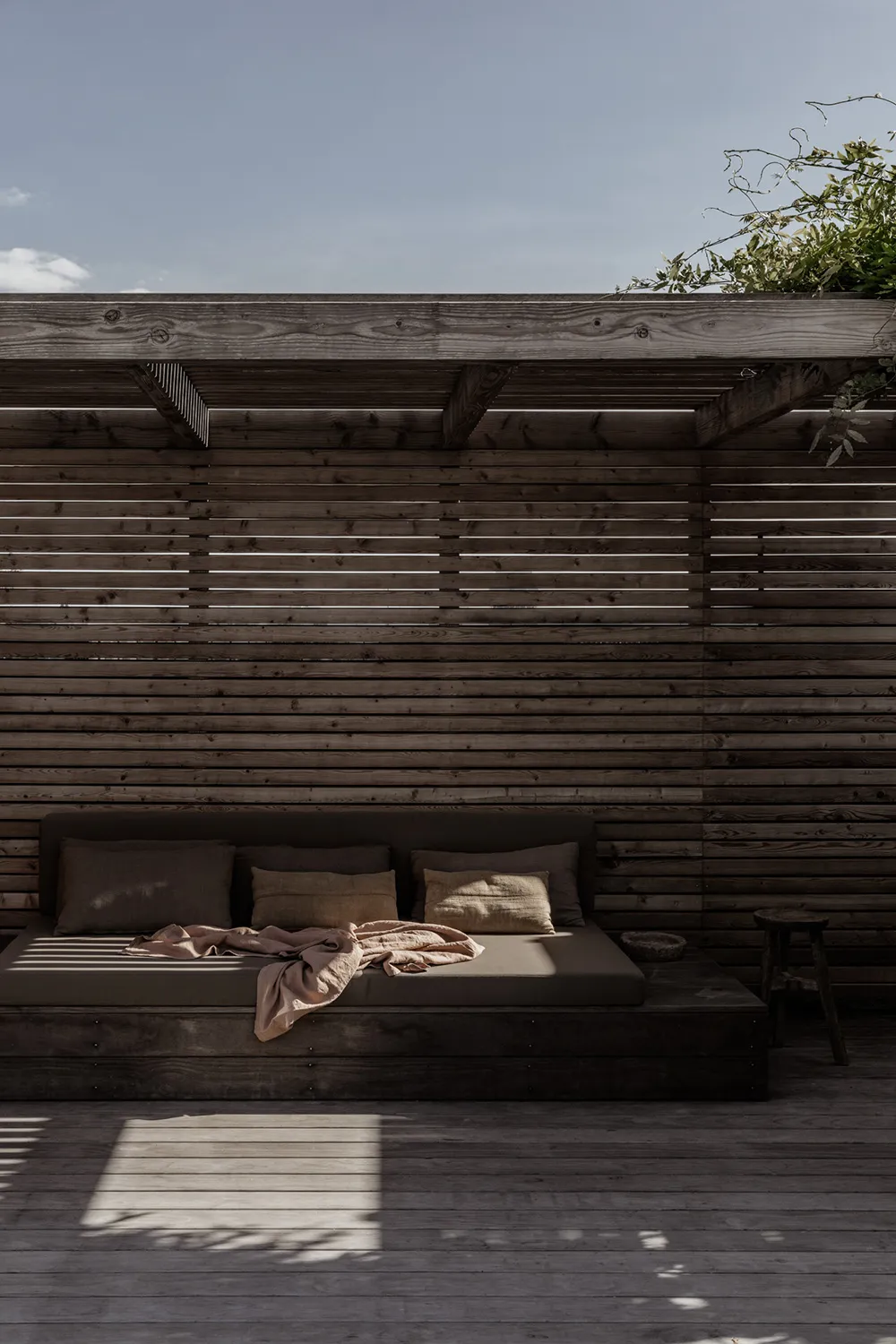 बर्लिन में अपार्टमेंट डिज़ाइन में प्राकृतिक एवं न्यूनतमवादी शैली  
(Natural and minimalistic design in apartment buildings in Berlin) - 24