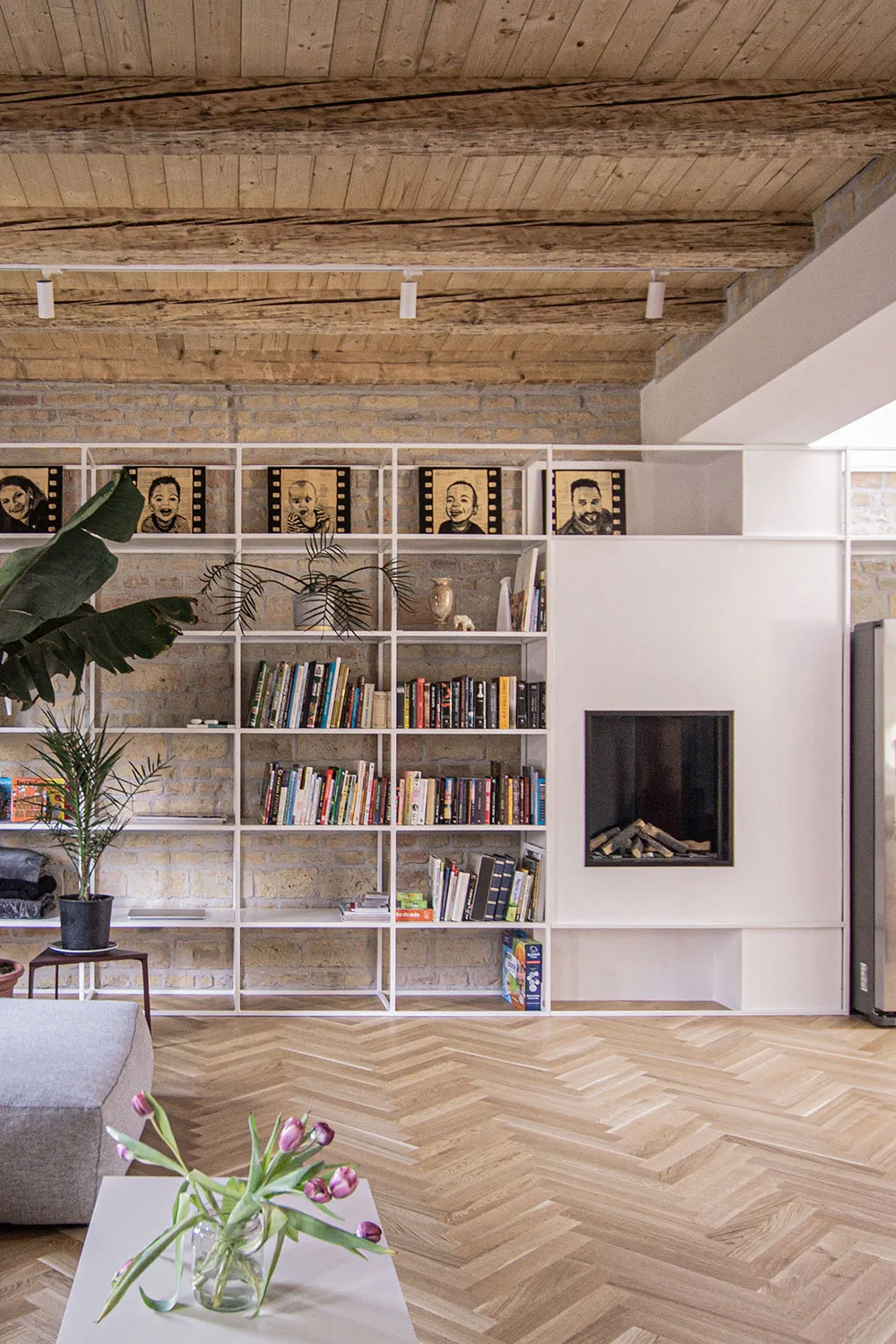 Brick, beams, minimalism: bright loft in Bratislava - Gallery image 1