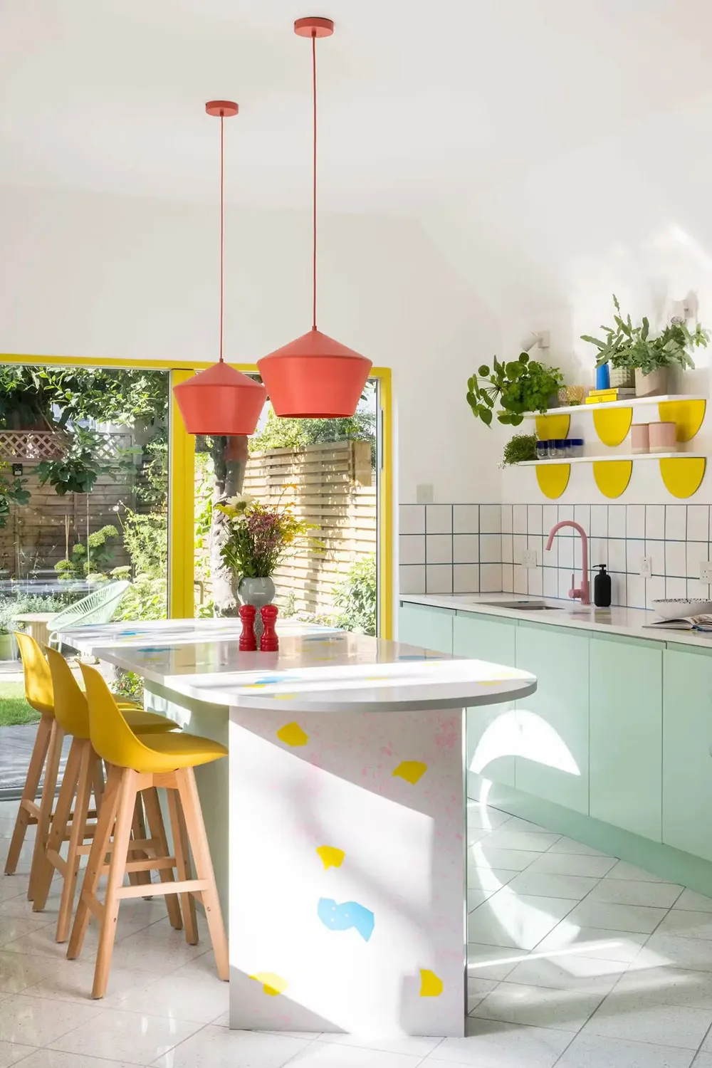 Kingdom of Pastel Tones in Interior Design of a Graphic Designer's Home in London - Gallery image 1