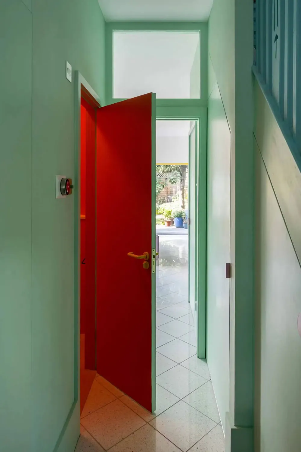 Kingdom of Pastel Tones in Interior Design of a Graphic Designer's Home in London - Gallery image 18