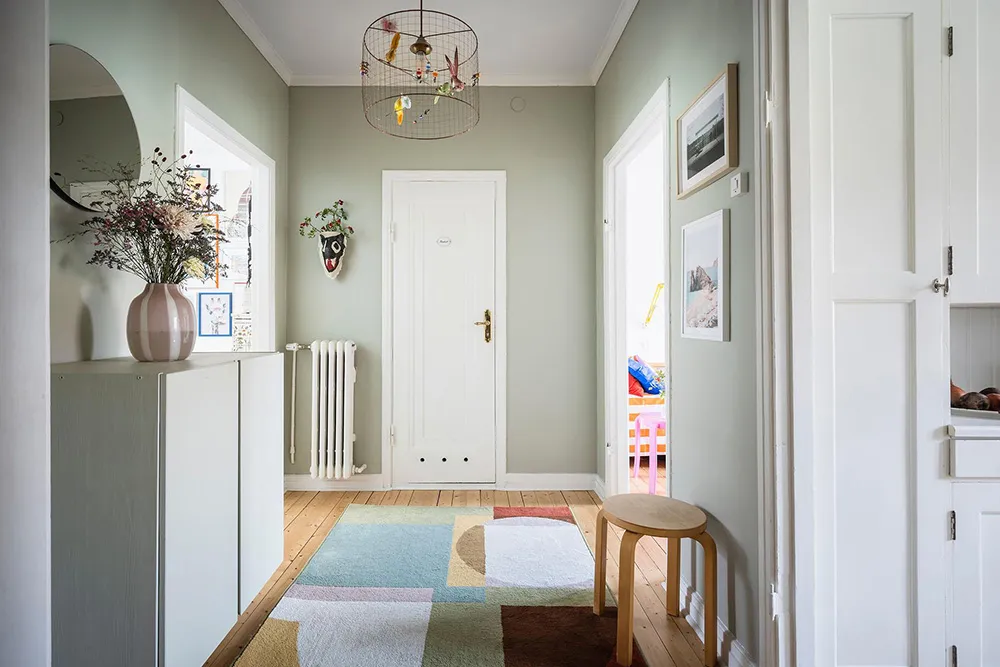 Bright two-story apartment with poster gallery in Gothenburg (83 m²) - Gallery image 21