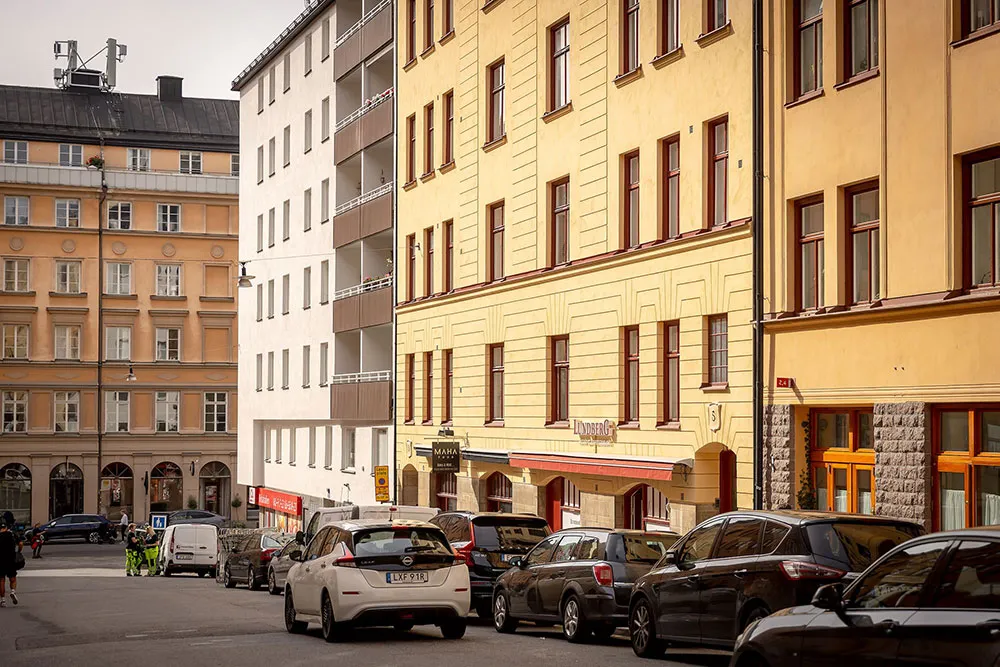 Schöne kleine Wohnung mit dunklem Boden in Stockholm (54 qm) - Gallery image 25