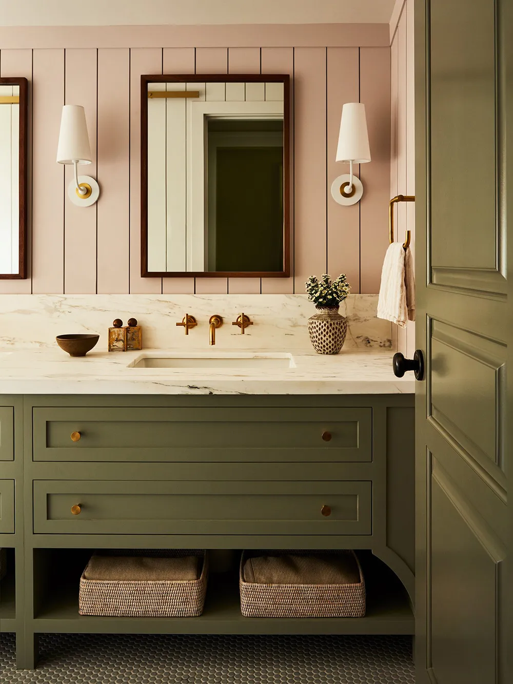 Design élégant et relaxant d'une maison en style Tudor - Gallery image 15