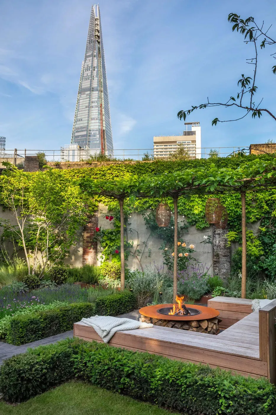 Art contemporain audacieux dans les intérieurs d'un taunhouse historique à Londres - Gallery image 20