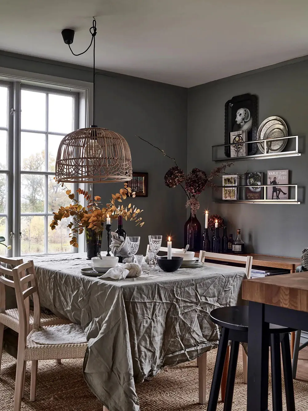 Gemütliche graue Interieurs einer ländlichen Ferienhaus in Schweden - Gallery image 3