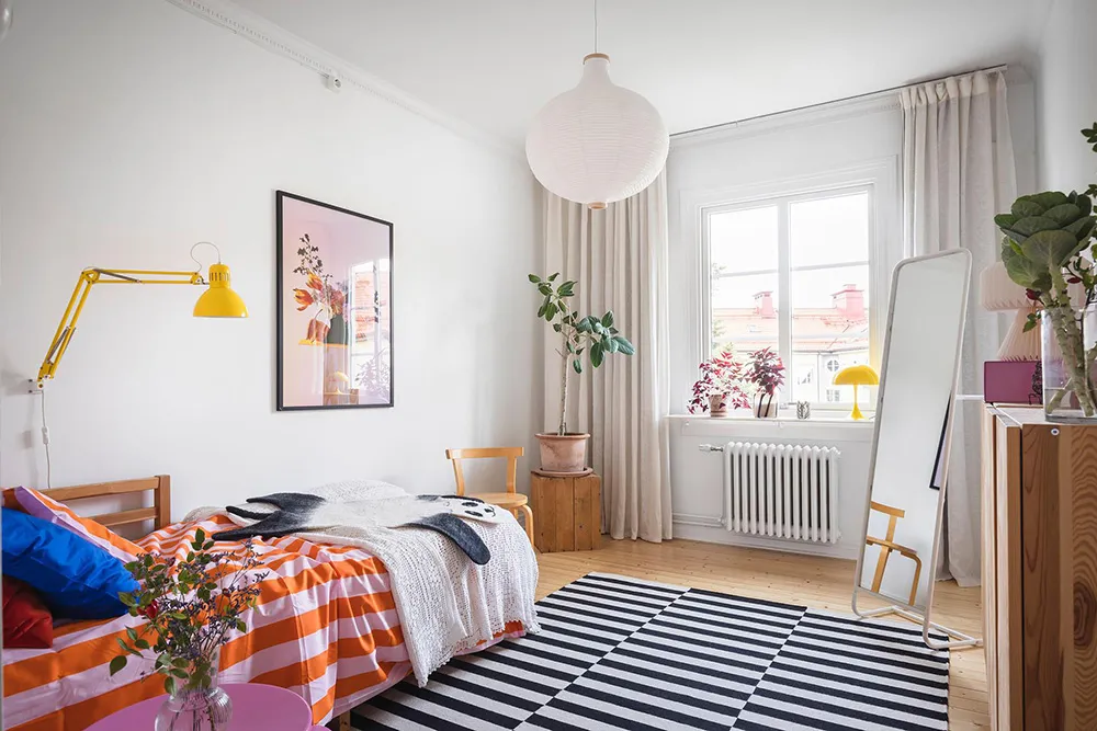 Bright two-story apartment with poster gallery in Gothenburg (83 m²) - Gallery image 22