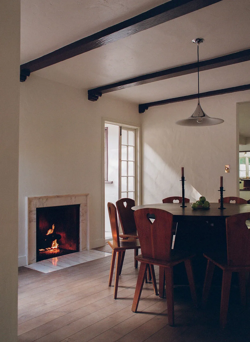 Aires acogedores y suaves en estilo Tudor - Gallery image 4