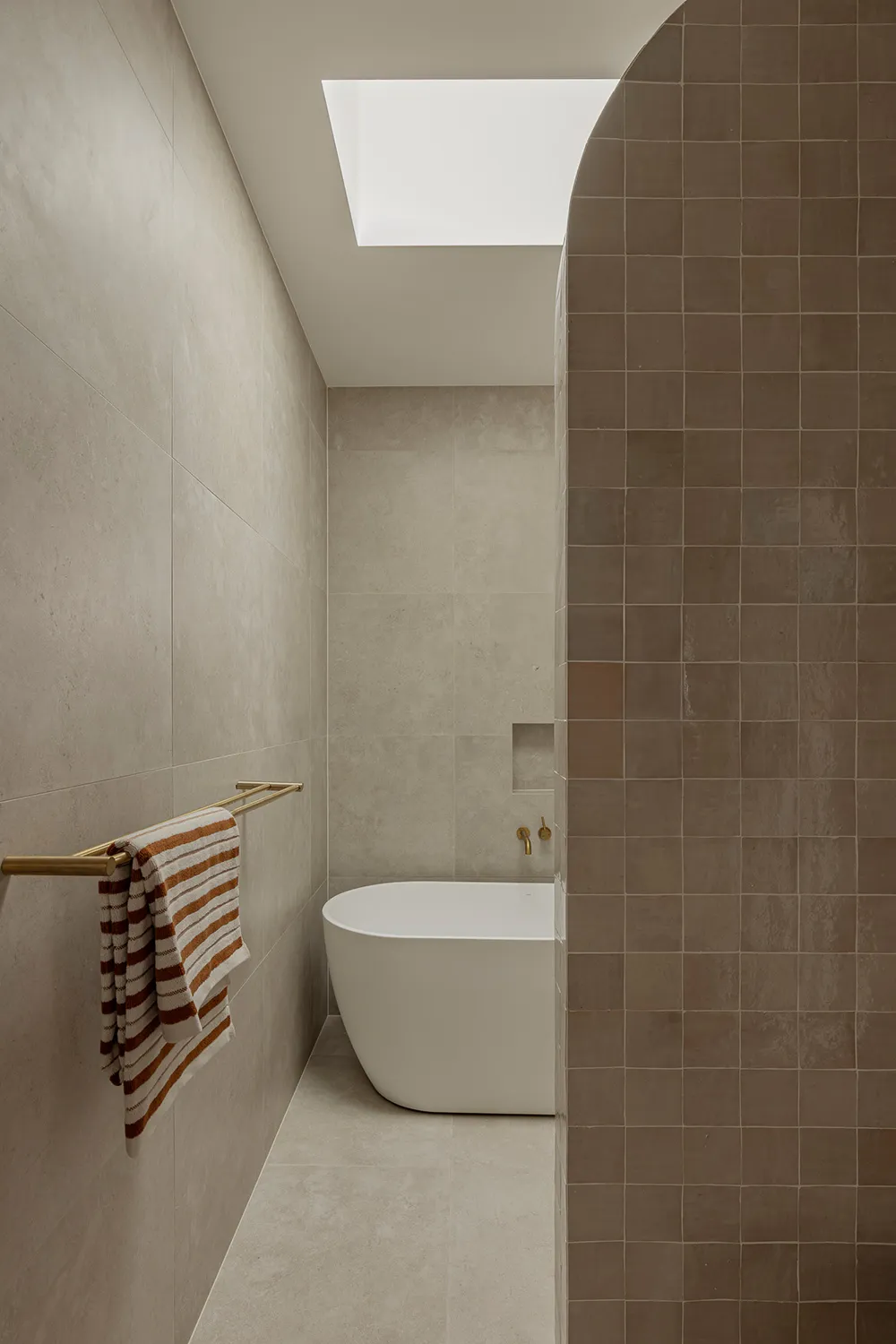 Interior that warms and relaxes: house in Sydney - Gallery image 14