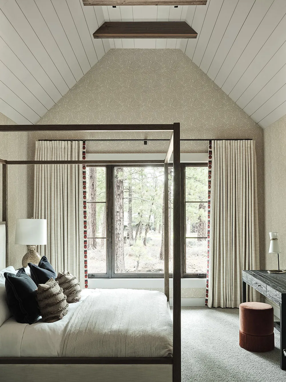 Wooden Cottage in the Forest by Lake Tahoe - Gallery image 15