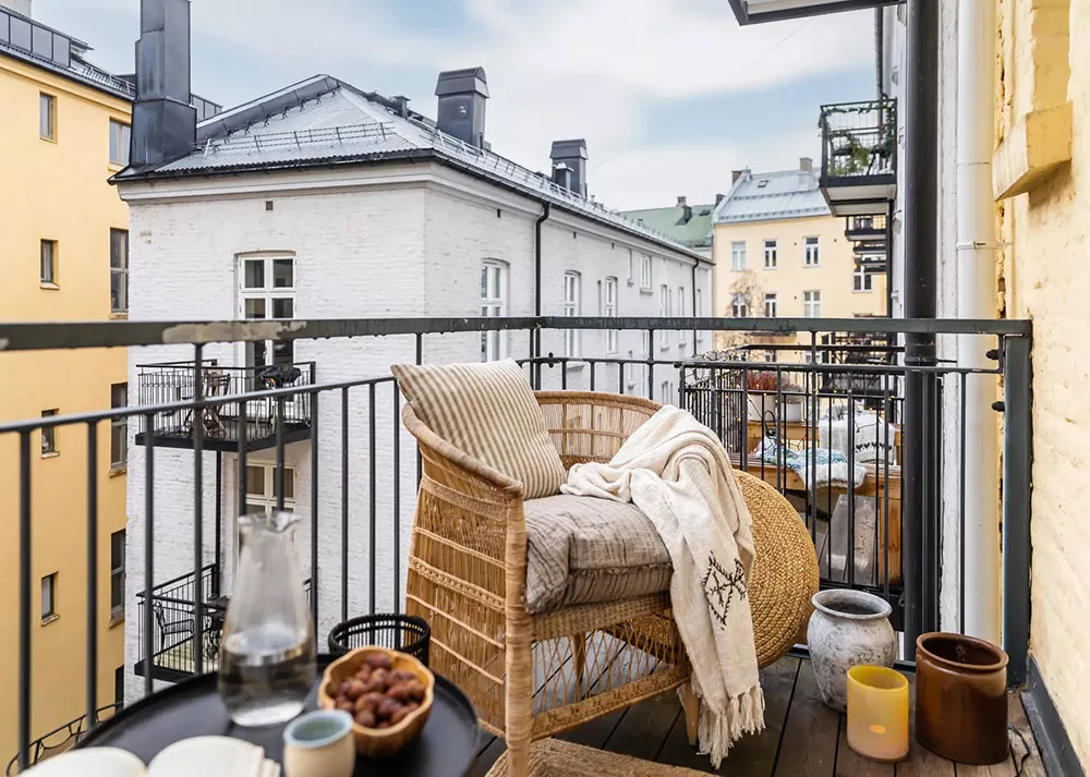 Warmere Töne und stylischer roter Sofa: Angenehme Wohnung in Oslo - Gallery image 12