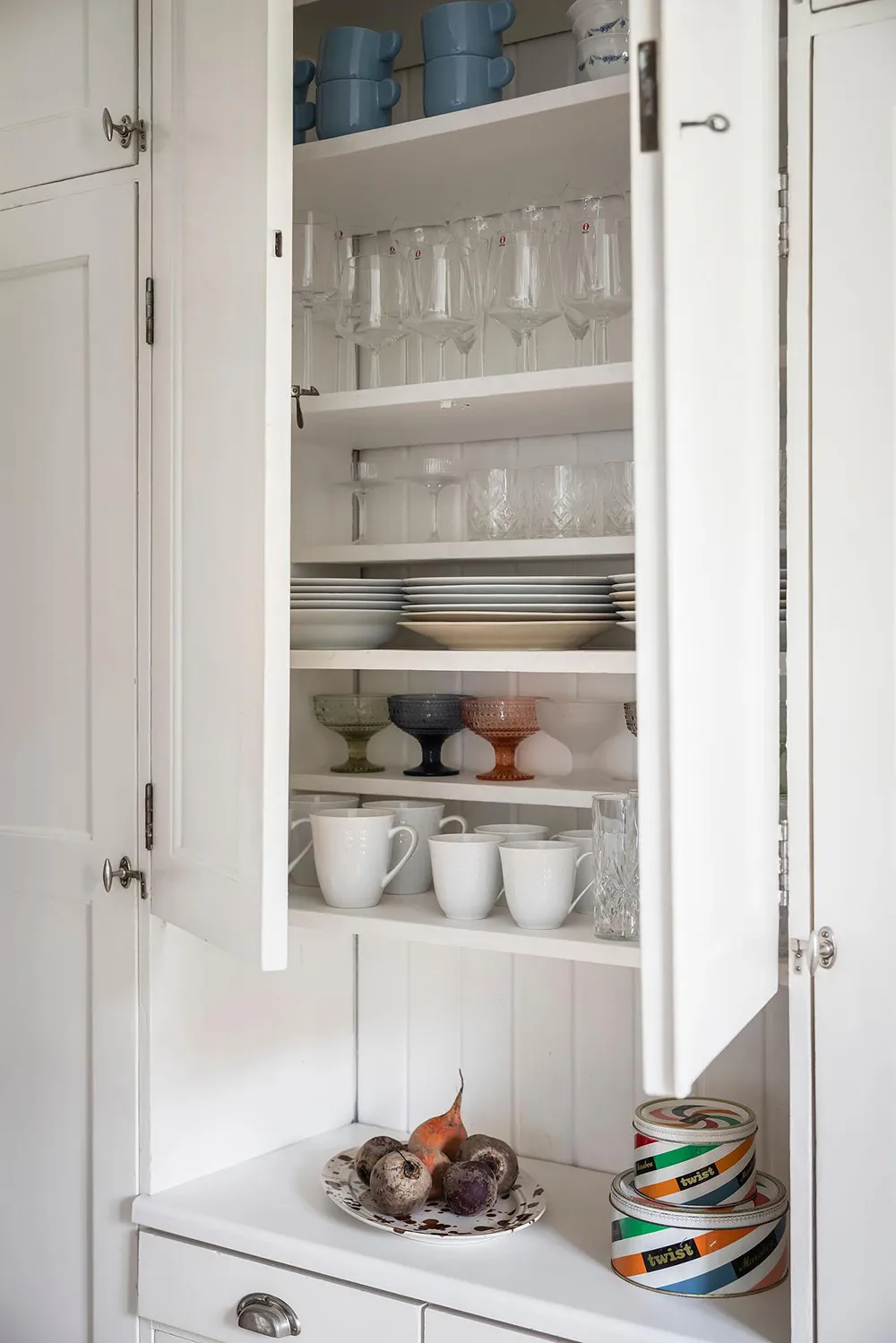 Bright two-story apartment with poster gallery in Gothenburg (83 m²) - Gallery image 20