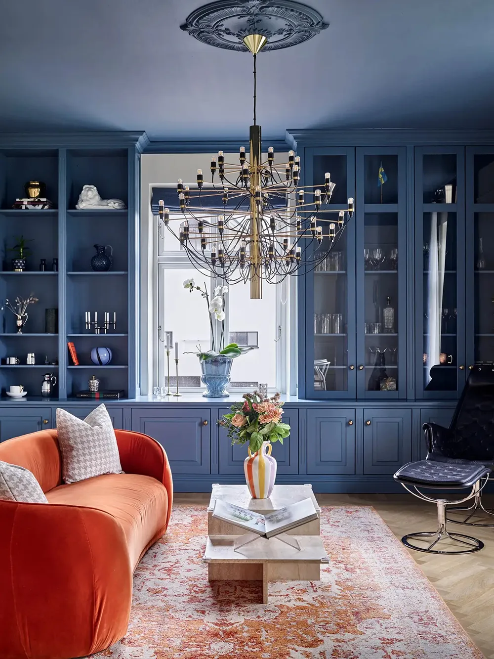 Designs d'intérieur élégants dans une ferme suédoise ancienne - Gallery image 1