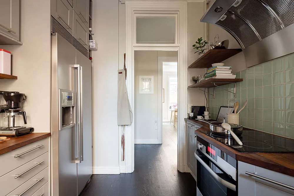 Schöne kleine Wohnung mit dunklem Boden in Stockholm (54 qm) - Gallery image 18