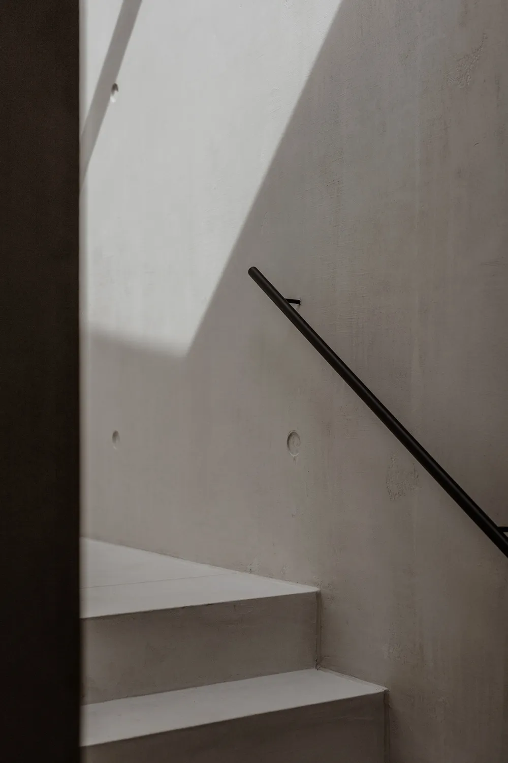 बर्लिन में अपार्टमेंट डिज़ाइन में प्राकृतिक एवं न्यूनतमवादी शैली  
(Natural and minimalistic design in apartment buildings in Berlin) - 23