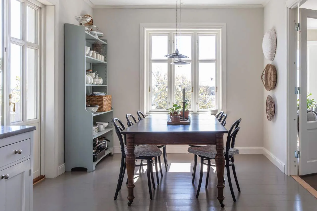 Анна с мужем построили коттедж в Швеции, который похож на 100-летний - Gallery image 5