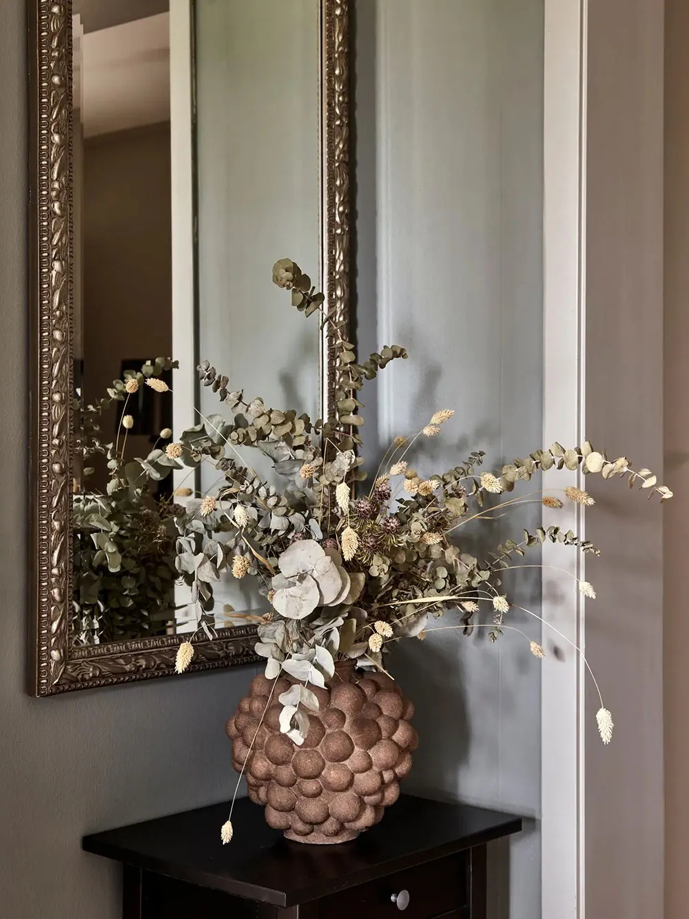 Gemütliche graue Interieurs einer ländlichen Ferienhaus in Schweden - Gallery image 12