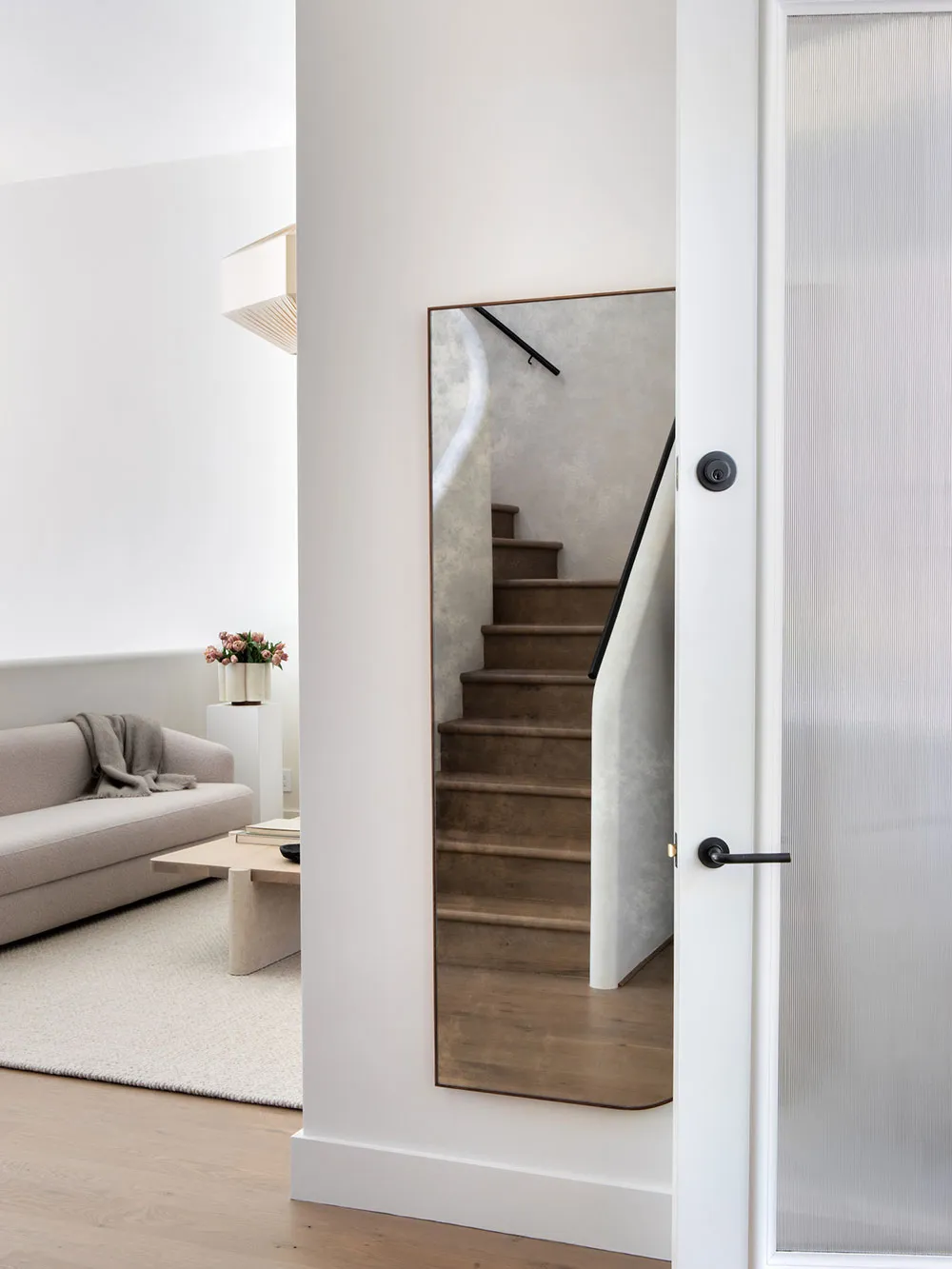 Peaceful and elegant modern interior of a townhouse in Brooklyn - Gallery image 7