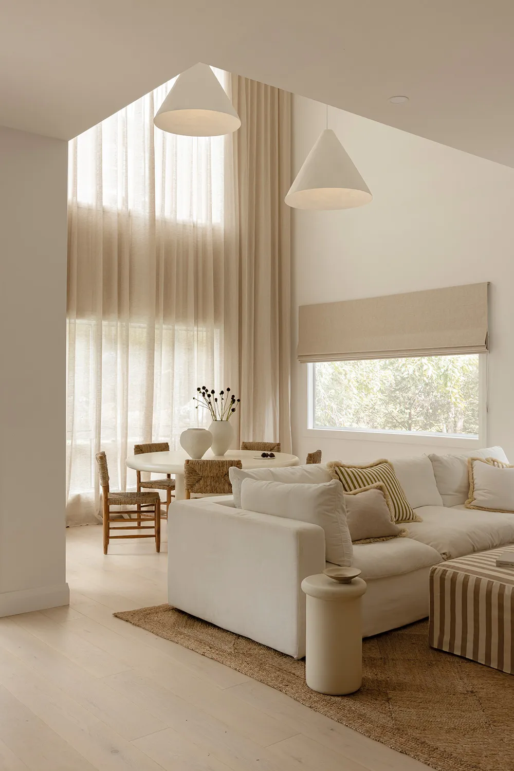 Interior that warms and relaxes: house in Sydney - Gallery image 4