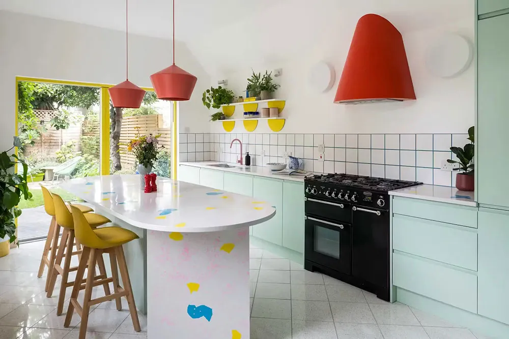 Kingdom of Pastel Tones in Interior Design of a Graphic Designer's Home in London - Gallery image 6