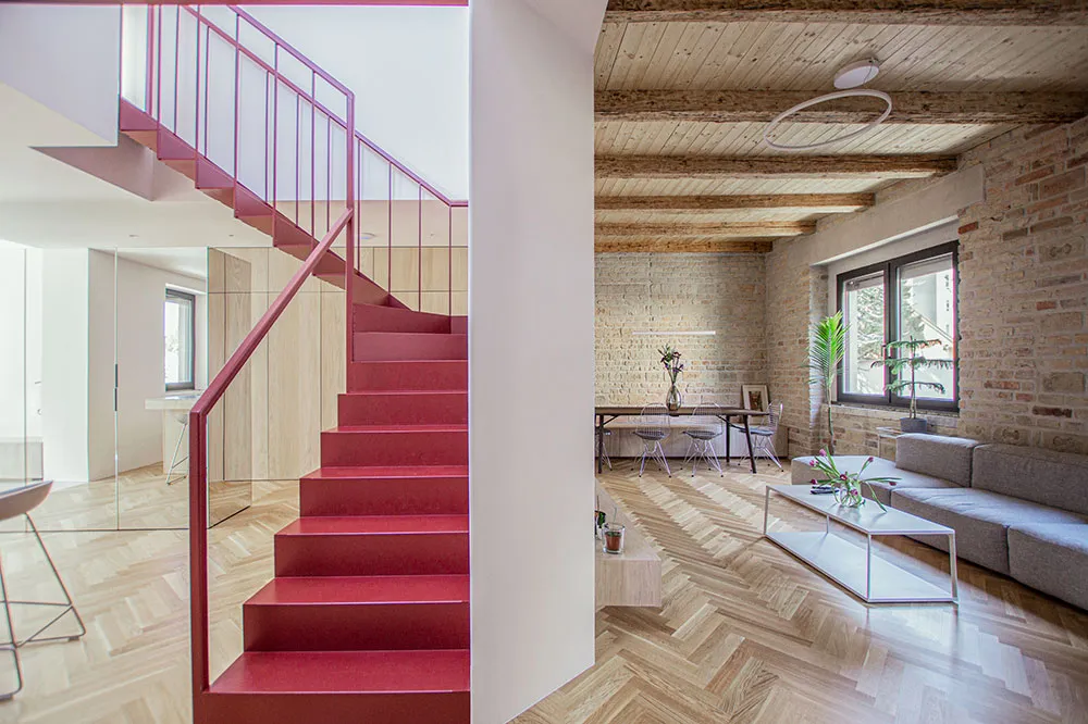 Brick, beams, minimalism: bright loft in Bratislava - Gallery image 4